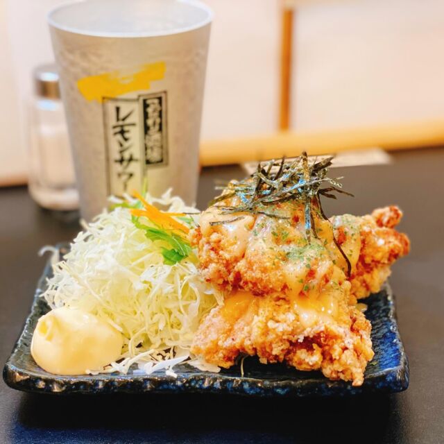 しばらくお休みしていた【こち達】も復活して、本日は8店舗営業しています！
明日はさくらんぼマラソン大会が開催されますので、「と横丁」でエネルギーをチャージしてください🏃‍♂️

#山形 #天童 #天童温泉 #屋台村 #天童温泉屋台村 #屋台 #居酒屋 #はしご酒 #と横丁 #串揚げ #鉄板焼き #韓国料理 #すし #スペインバル #おばんざい #唐揚げ #焼き鳥 #yamagata #tendo #yataimura #toyokocho #さくらんぼマラソン